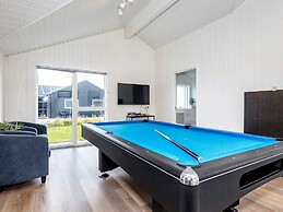 5 Star Holiday Home in Albaek