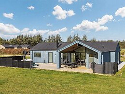 5 Star Holiday Home in Albaek