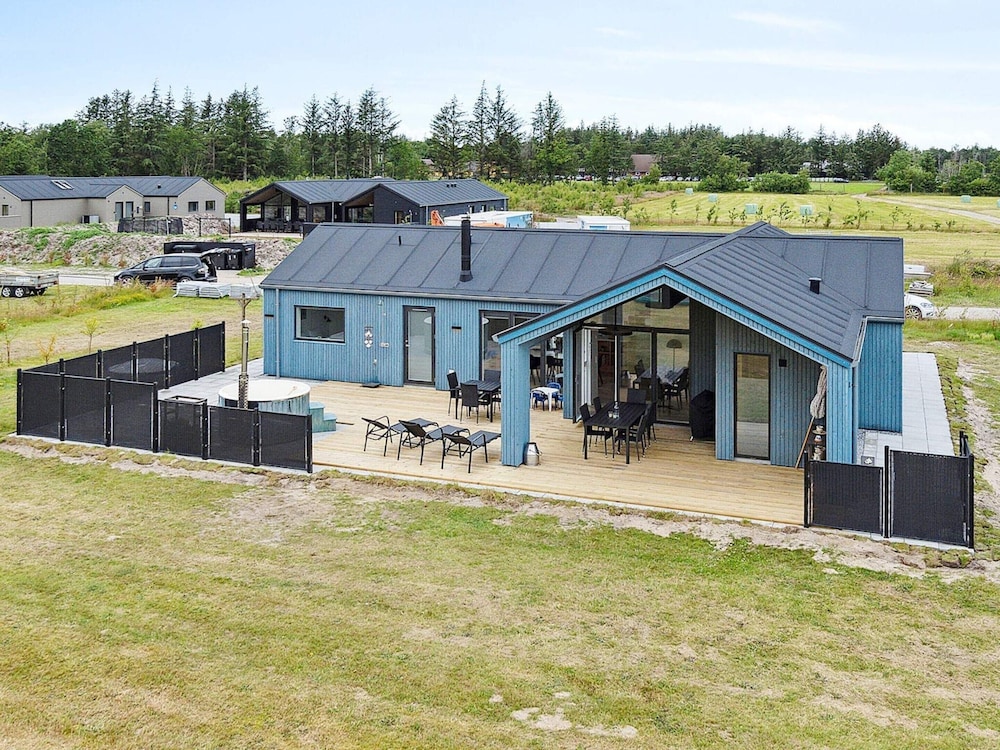 5 Star Holiday Home in Albaek