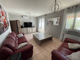 Villa in Vidauban With Pool & Vineyards Nearby