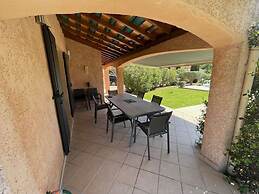 Villa in Vidauban With Pool & Vineyards Nearby