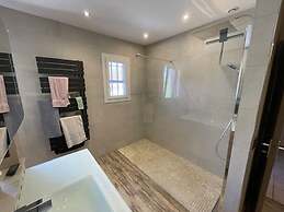 Villa in Vidauban With Pool & Vineyards Nearby