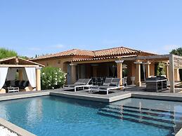 Holiday Home With Large Garden and Pool
