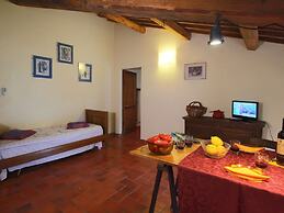 Raffinee Farmhouse With Pool Views