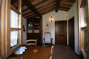Apartment in Montone With Pool & Garden