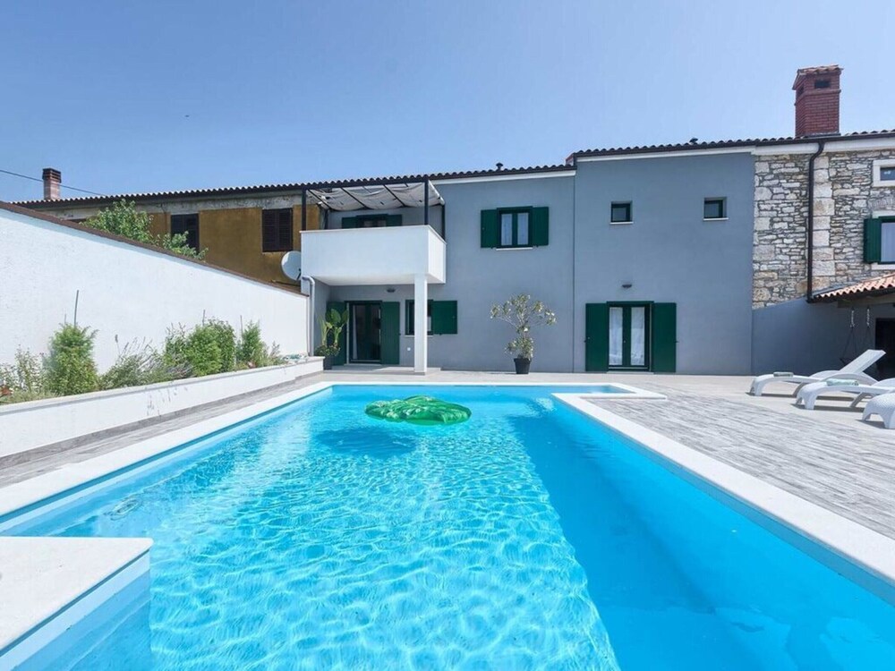 Villa Barbara Comfortable Holiday Residence