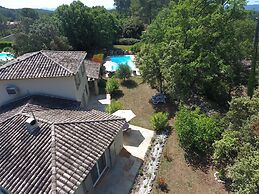 Magnificent Holiday Home With Pool