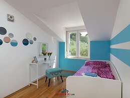 Sunshine Comfortable Holiday Residence