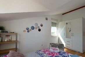 Sunshine Comfortable Holiday Residence