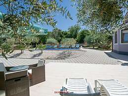 Sunshine Comfortable Holiday Residence