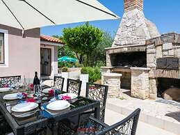 Sunshine Comfortable Holiday Residence