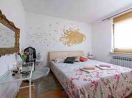 Sunshine Comfortable Holiday Residence