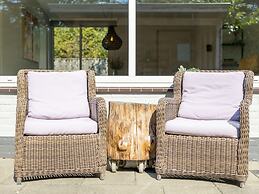Holiday Home Near Beach With Garden