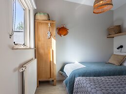 Holiday Home Near Beach With Garden