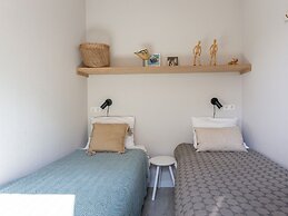 Holiday Home Near Beach With Garden