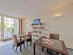 Flat by Pointe St-mathieu