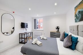 Modern 1 Bedroom Apartment - Camberley