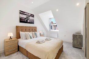 Modern 1 Bedroom Apartment - Camberley