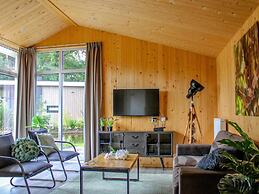 Comfortable Chalet With Combination Microwave Near the Veluwe