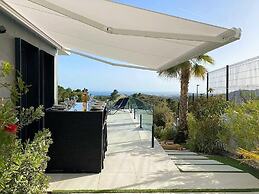 Villa in Benidorm With Private Pool