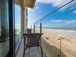 Beautiful Apartment With Stunning sea View