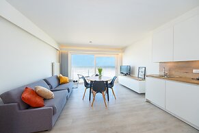 Beautiful Apartment With Stunning sea View