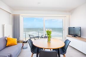 Beautiful Apartment With Stunning sea View