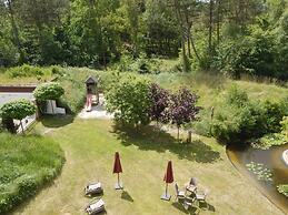12 Bohler Brise Modern Retreat