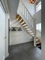 Villa by Tjeukemeer With Sauna & Whirlpool