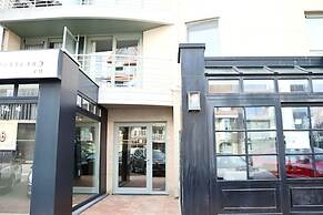 Stylish Apartment With Garage