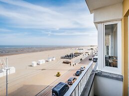 Apartment on Belgian Coast With Sea View