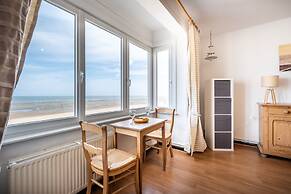Apartment on Belgian Coast With Sea View