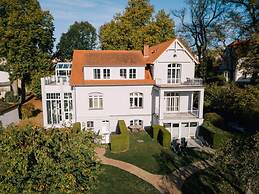 3 Villa Blanck Comfortable Holiday Residence