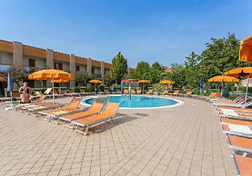 Relaxing Apartment in Caorle for 7