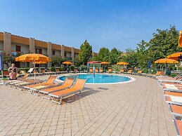 Relaxing Apartment in Caorle for 7