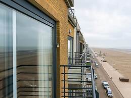 Apartment in Koksijde With Stunning Sea View