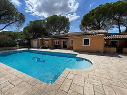 Villa in Vidauban With Pool and BBQ