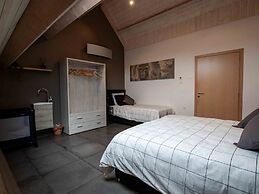 Villa With Swimming Pool in Erembodegem