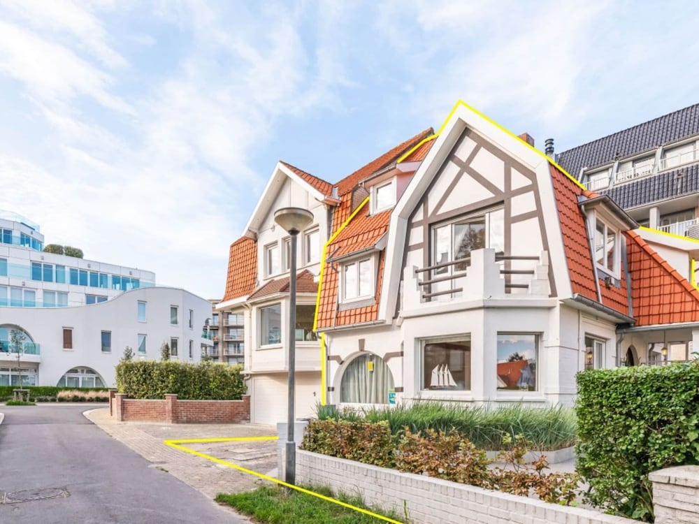 Villa Near De Panne Beach With Sea Views