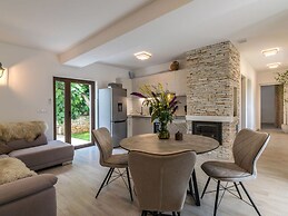 Villa Irma Comfortable Holiday Residence