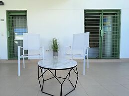 Belvilla by OYO Apartamento Moja!car