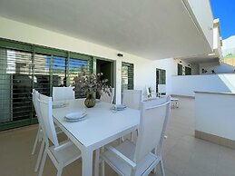 Belvilla by OYO Apartamento Moja!car