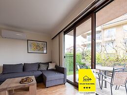 Cozy Apartment With Terrace