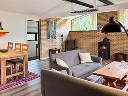 6 Person Holiday Home in Vaeggerlose