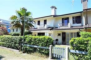 Villa in Caorle Near Spiaggia Tartaruga