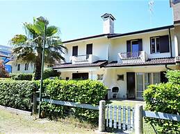 Villa in Caorle Near Spiaggia Tartaruga