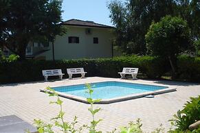Villa in Caorle Near Spiaggia Tartaruga