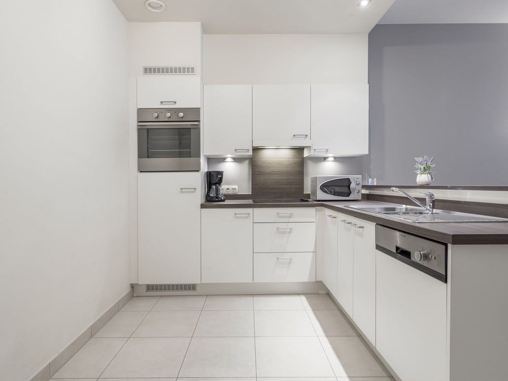 Apartment With Modern Kitchen
