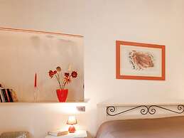 Mansion in Lucca Near Via Fillungo