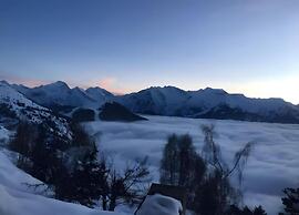 Apartment in L'eclose With Mountain Views